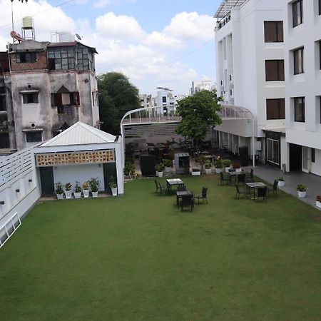 The Legend Inn @Nagpur Exterior photo
